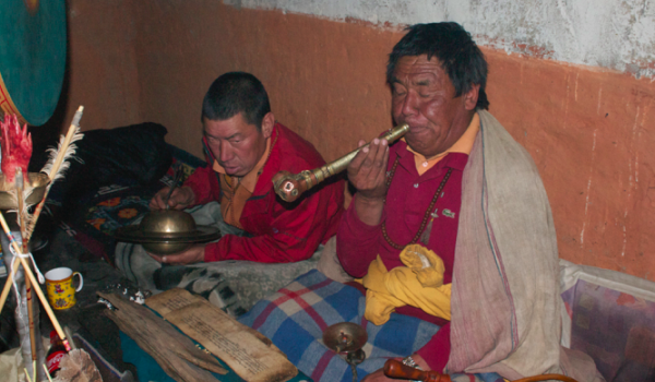 small_10 Blowing kangling12.38.25.jpg